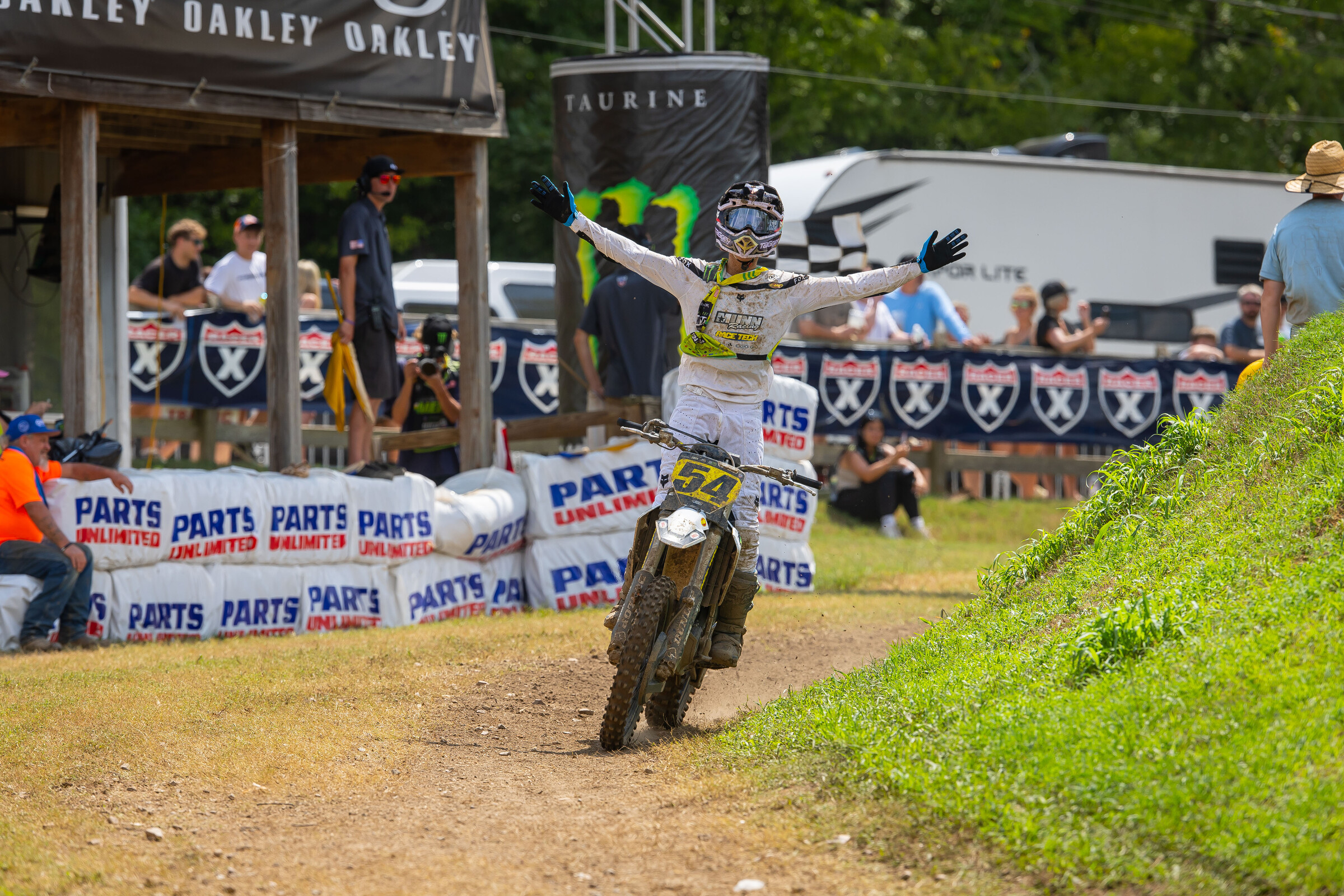 2024_LLMX_ALIGN_MEDIA_SATURDAY__163880