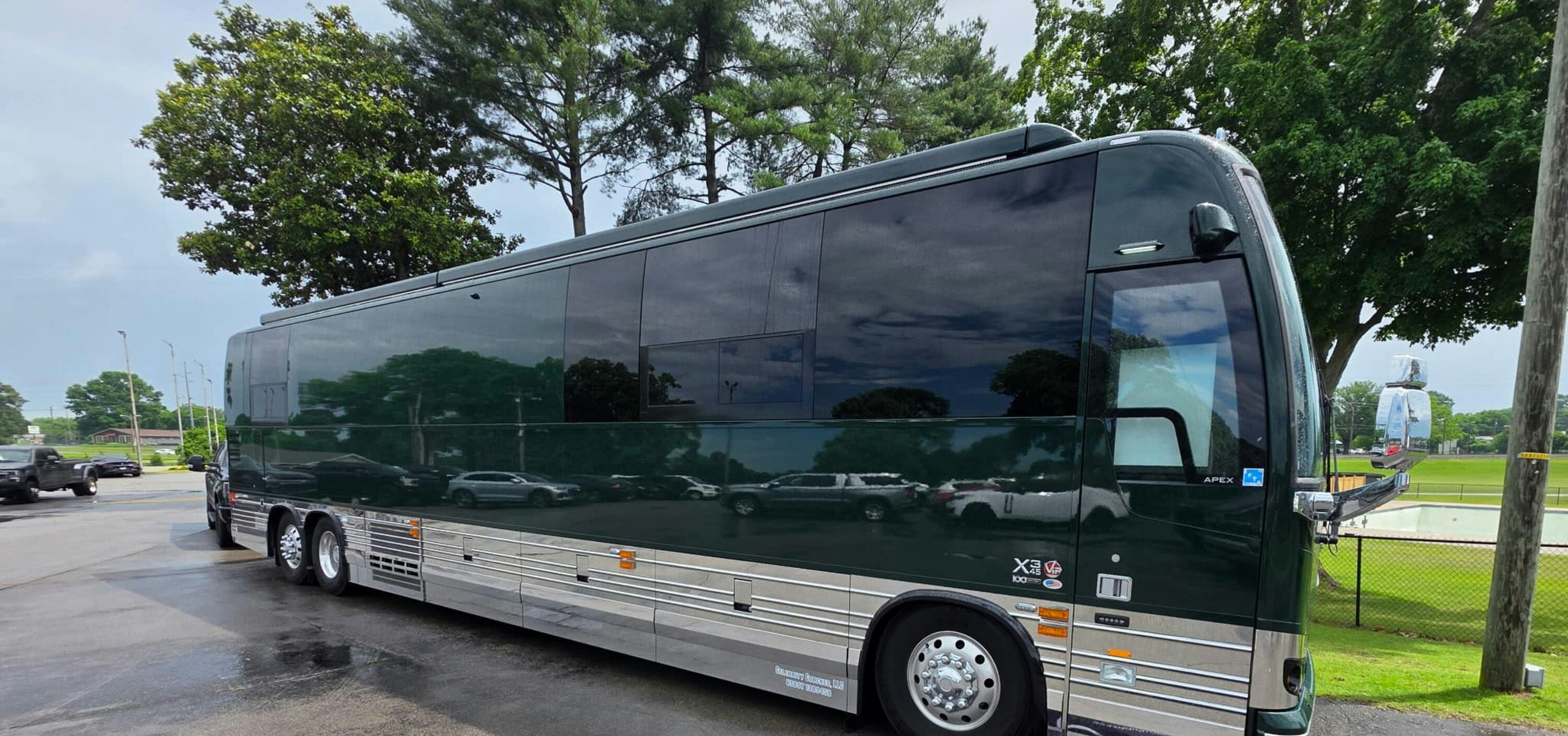 Celebrity Coaches and Bandwagon Named Official Mobile Lodging Provider for MX Sports Events Nationwide