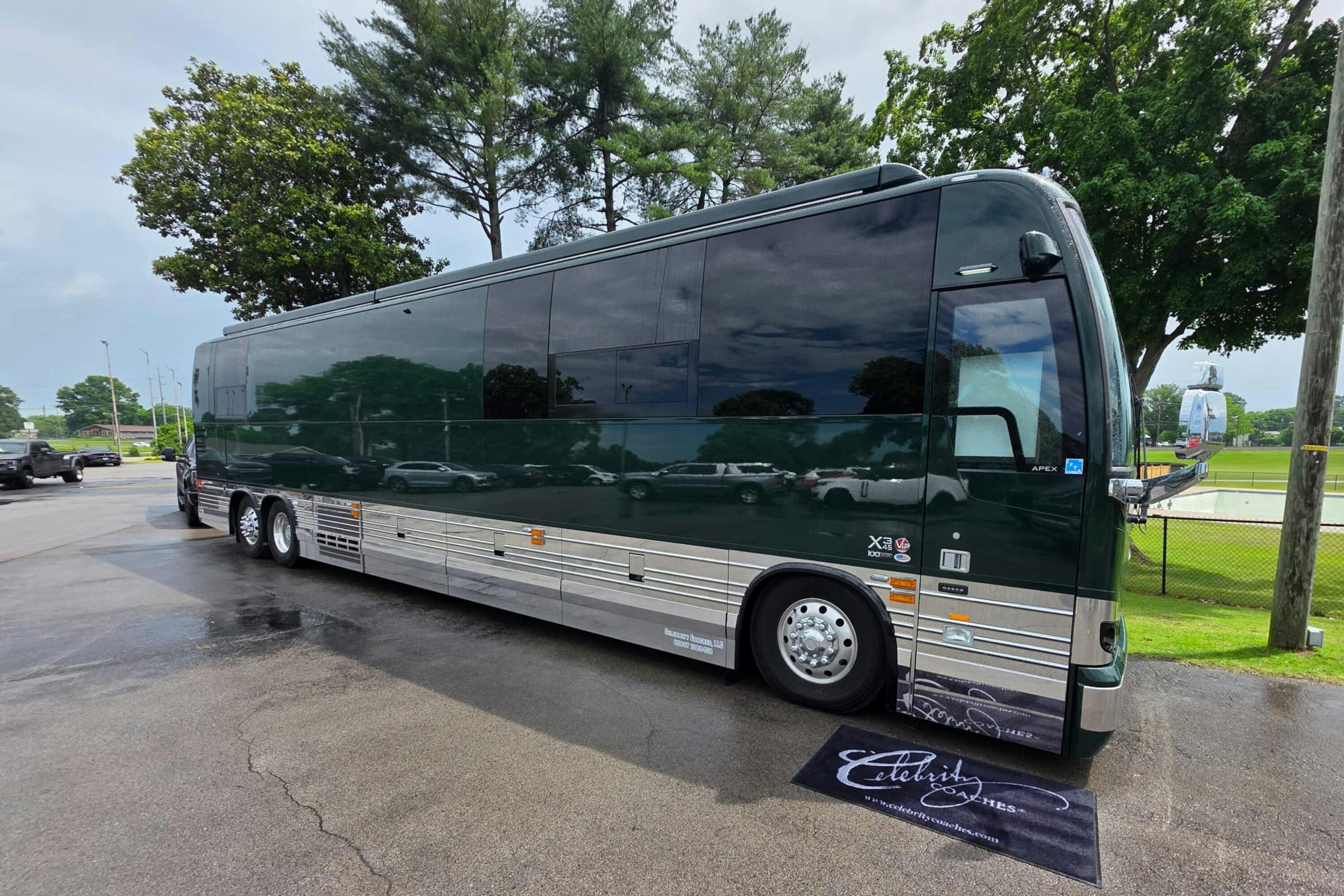 Celebrity Coaches and Bandwagon Named Official Mobile Lodging Provider for MX Sports Events Nationwide